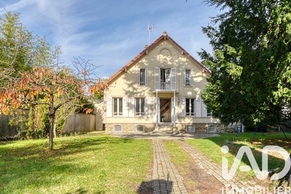 Maison à vendre 6 pièces 134 m² Saint-Leu-la-Forêt