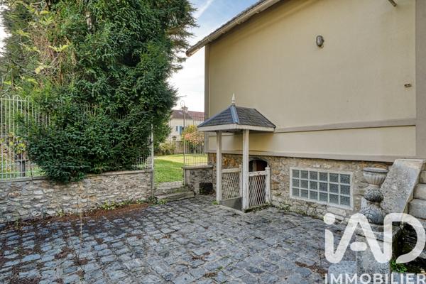 Maison à vendre 6 pièces 134 m² Saint-Leu-la-Forêt