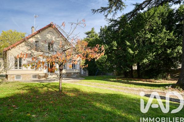Maison à vendre 6 pièces 134 m² Saint-Leu-la-Forêt