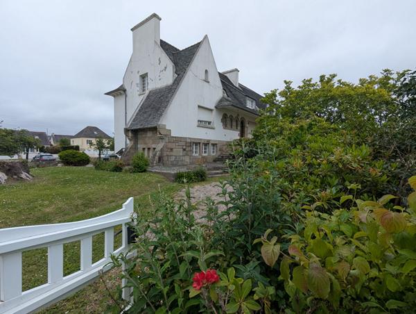 À vendre à Morlaix : Maison de caractère avec local commercial ! Proximité immédiate de l'hôpital