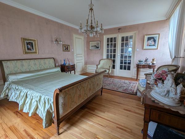 À vendre à Morlaix : Maison de caractère avec local commercial ! Proximité immédiate de l'hôpital