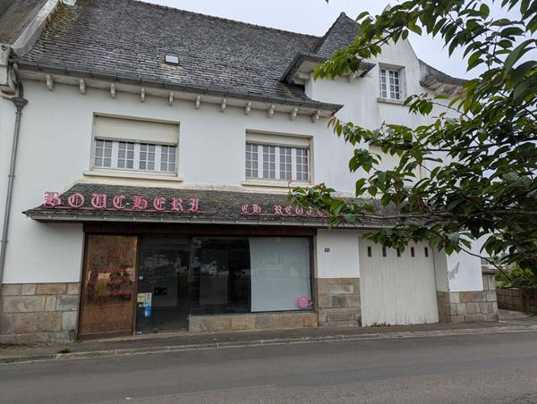 À vendre à Morlaix : Maison de caractère avec local commercial ! Proximité immédiate de l'hôpital