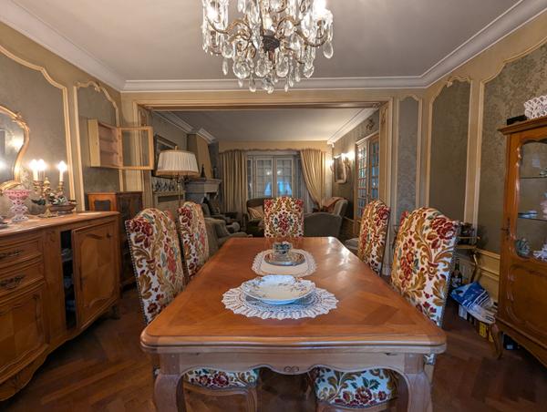 À vendre à Morlaix : Maison de caractère avec local commercial ! Proximité immédiate de l'hôpital