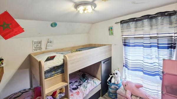 À vendre  Appartement triplex  136m2 au sol autonome énergétiquement à Oberhoffen-sur-Moder, au coeur du village