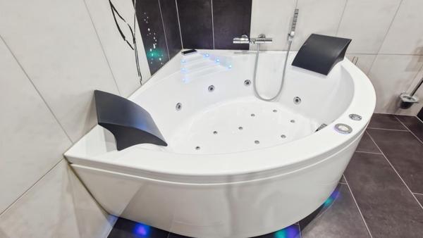 À vendre  Appartement triplex  136m2 au sol autonome énergétiquement à Oberhoffen-sur-Moder, au coeur du village