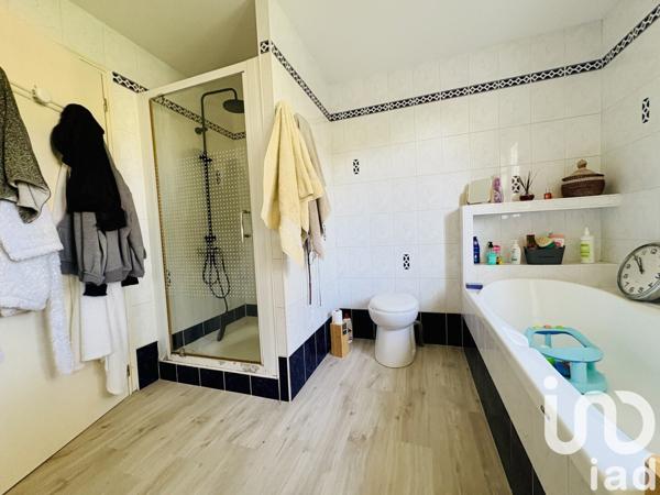 Maison 4 pièces de 142 m² à Médis (17600)