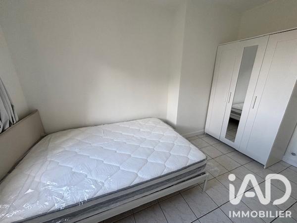 Location appartement 5 pièces 11 m² Orly