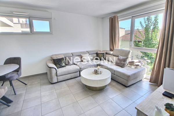 Magnifique et lumineux T4 - Résidence de 2022 - Terrasse - Centre Ville - Au pied des transports - Tramway T4 - Métro D - Bus