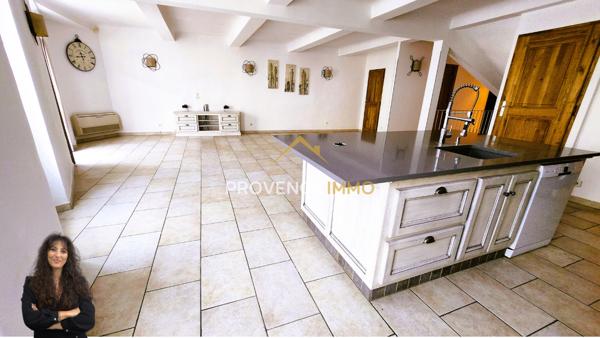 Oraison (04700) EXCLUSIVITE ORAISON !!! DUPLEX de 170 m2 avec grand garage de 75 m2 et local à louer