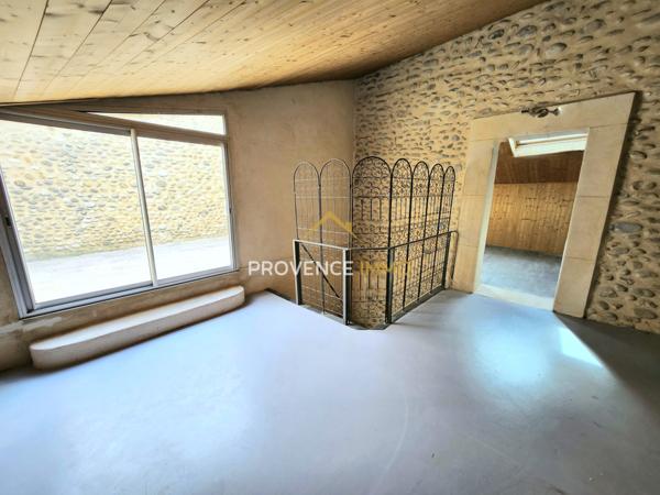 Oraison (04700) EXCLUSIVITE ORAISON !!! DUPLEX de 170 m2 avec grand garage de 75 m2 et local à louer