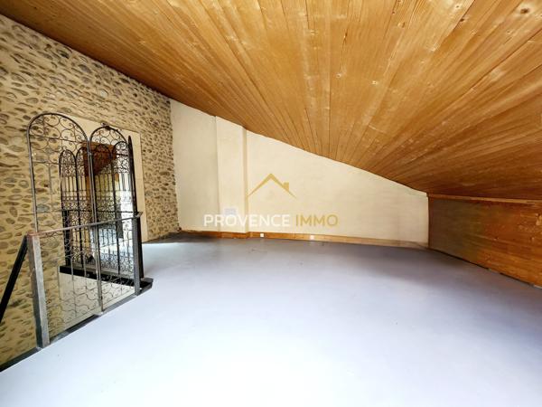 Oraison (04700) EXCLUSIVITE ORAISON !!! DUPLEX de 170 m2 avec grand garage de 75 m2 et local à louer