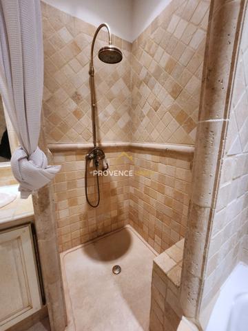 Oraison (04700) EXCLUSIVITE ORAISON !!! DUPLEX de 170 m2 avec grand garage de 75 m2 et local à louer