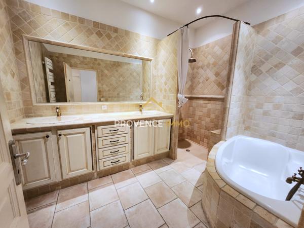 Oraison (04700) EXCLUSIVITE ORAISON !!! DUPLEX de 170 m2 avec grand garage de 75 m2 et local à louer