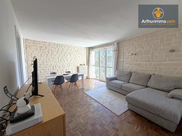 Vente                                                      Appartement
                        
                     4 pièces                      81 m2                     à Compiègne