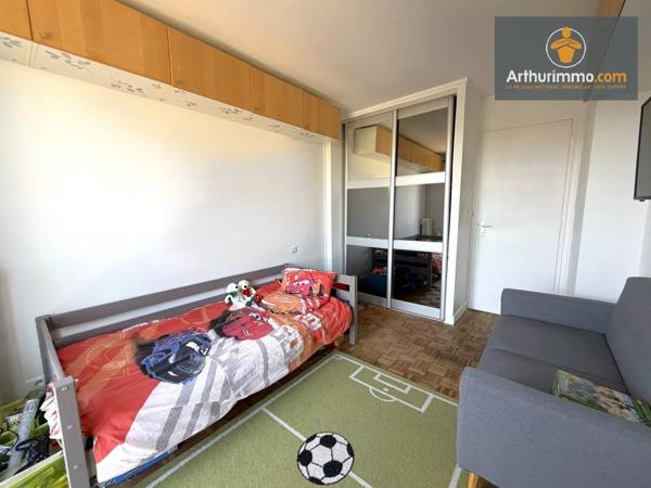 Vente                                                      Appartement
                        
                     4 pièces                      81 m2                     à Compiègne