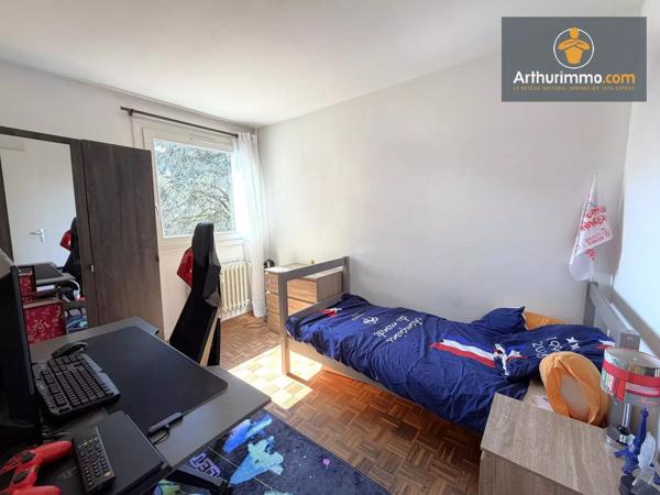 Vente                                                      Appartement
                        
                     4 pièces                      81 m2                     à Compiègne