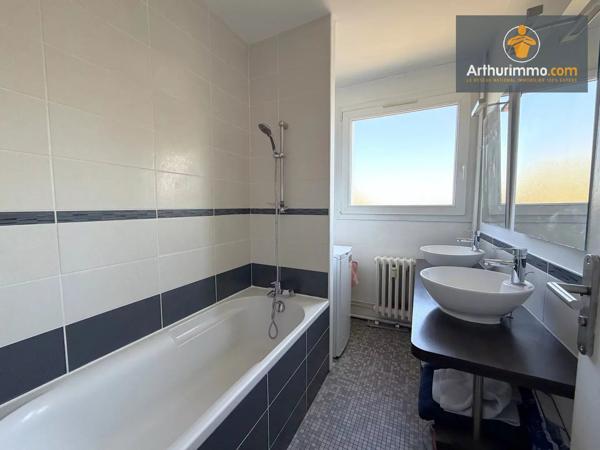 Vente                                                      Appartement
                        
                     4 pièces                      81 m2                     à Compiègne