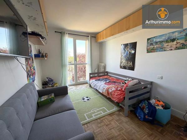 Vente                                                      Appartement
                        
                     4 pièces                      81 m2                     à Compiègne