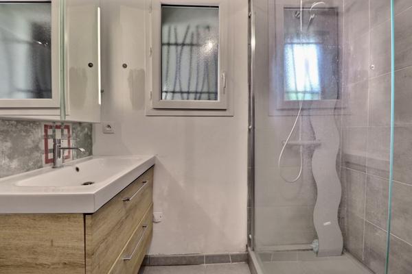 Chateau gombert (13013) Rare à Château Gombert : Charmant T3 de 69 m² avec jardin, terrasses et grand garage.