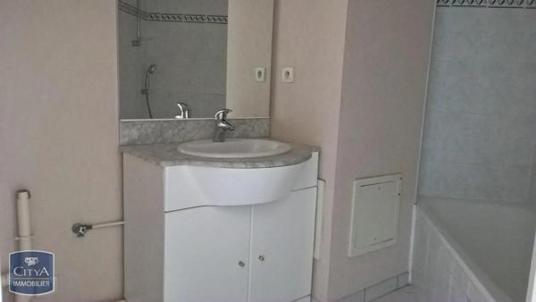 Appartement à louer 2 pièces 55.51m² Limoges (87000)