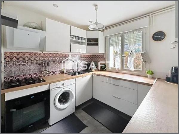 Un appartement lumineux et bien agencé, Saint Vallier 26 !!