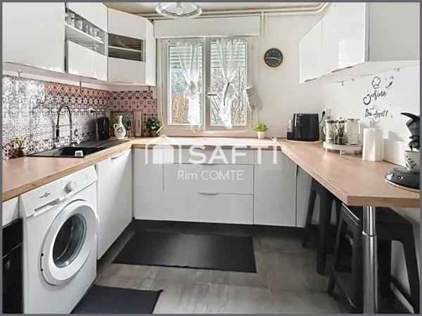 Un appartement lumineux et bien agencé, Saint Vallier 26 !!