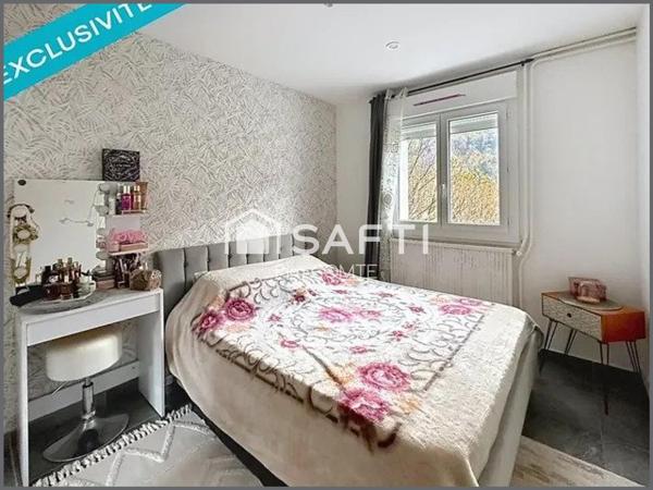 Un appartement lumineux et bien agencé, Saint Vallier 26 !!