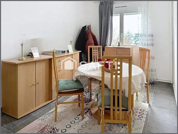 Un appartement lumineux et bien agencé, Saint Vallier 26 !!