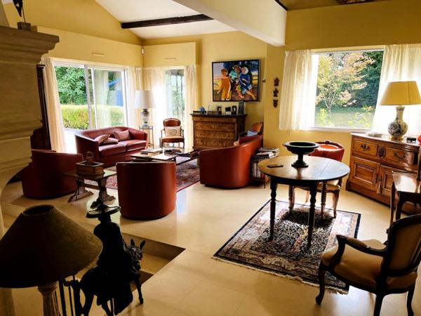 Maison d'architecte 11 pièces, 359 m2 sur parc de 7609 m2