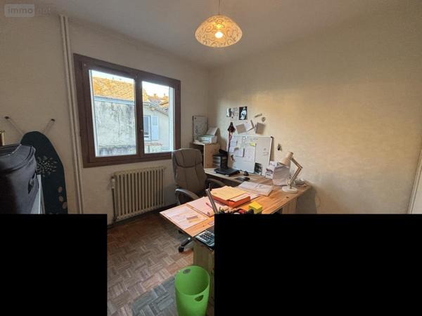Appartement à vendre à Saint-Junien en Haute-Vienne (87200), ref : 87056-789