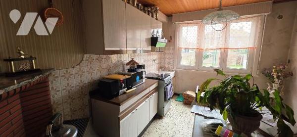 EN EXCLUSIVITE sur SAINT-POL SUR MER, Très beau potentiel pour cette MAISON à rénover, une seul...