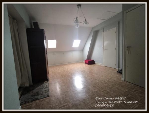 Maison sur sous-sol, 6 chambres, 3 garages, SAINT FLORENT SUR CHER (18)