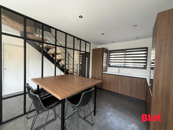 Maison 6 pièce(s)
