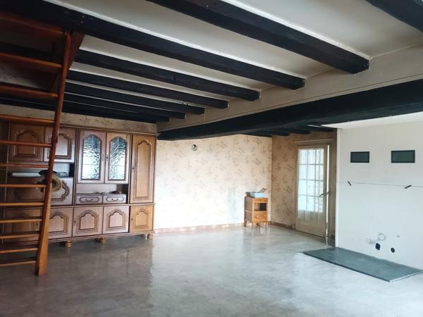 Maison isolée en pleine campagne 70 000 € H.A.I.*