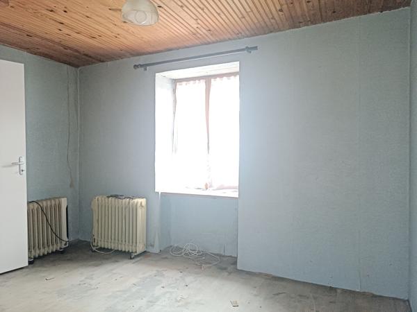 Maison isolée en pleine campagne 70 000 € H.A.I.*