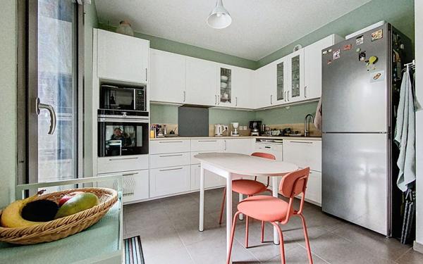 Appartement à vendre    5 pièces • 110,08 m2 Guyancourt