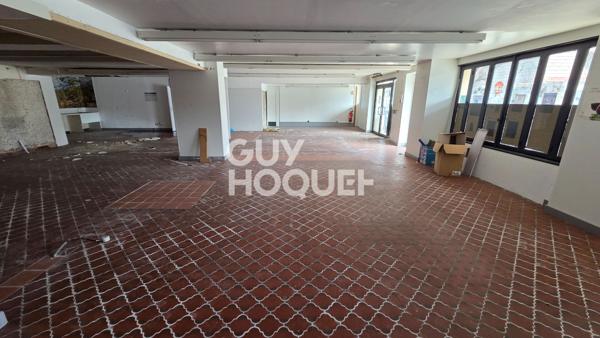 A VENDRE LOCAL CENTRE VILLE LES HOPITAUX NEUFS