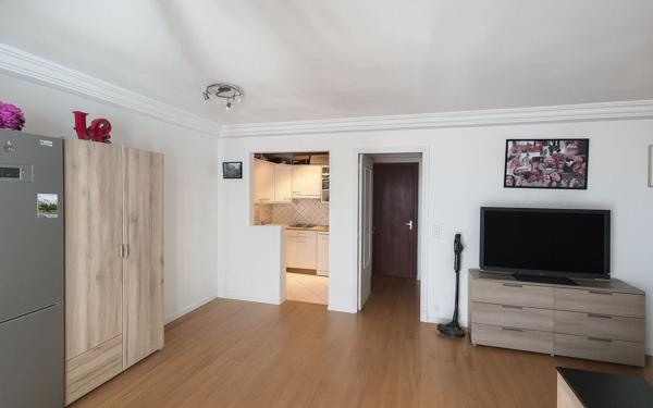 Appartement à vendre    1 pièce • 27,83 m2 Le Cannet