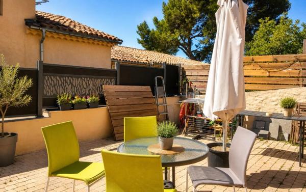 Vente / Ensemble de 2 maisons à Pierrevert (04860)