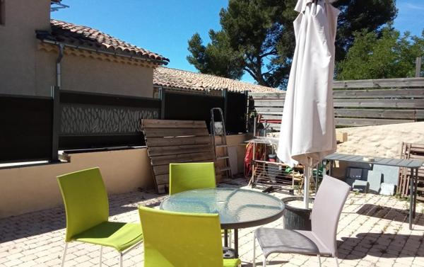 Vente / Ensemble de 2 maisons à Pierrevert (04860)