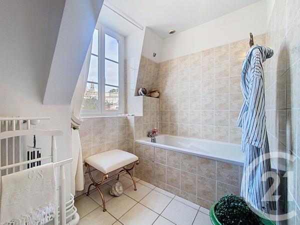Appartement F3 à vendre  3 pièces - 103,10 m2 LE PUY EN VELAY - 43