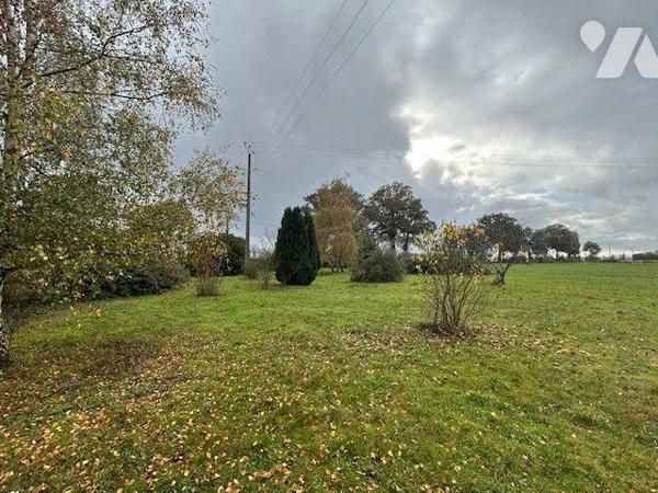 MAISON A VENDRE NOYANT-VILLAGES
10 Minutes NOYANT
Ravissante maison ancienne située dans un b...