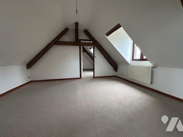 MAISON A VENDRE NOYANT-VILLAGES
10 Minutes NOYANT
Ravissante maison ancienne située dans un b...