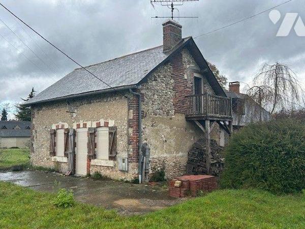 MAISON A VENDRE NOYANT-VILLAGES
10 Minutes NOYANT
Ravissante maison ancienne située dans un b...