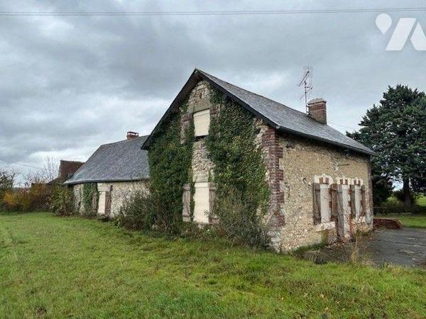 MAISON A VENDRE NOYANT-VILLAGES
10 Minutes NOYANT
Ravissante maison ancienne située dans un b...