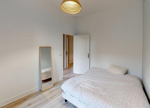 Appartement à louer    2 pièces • 44,27 m2    Saint-Étienne