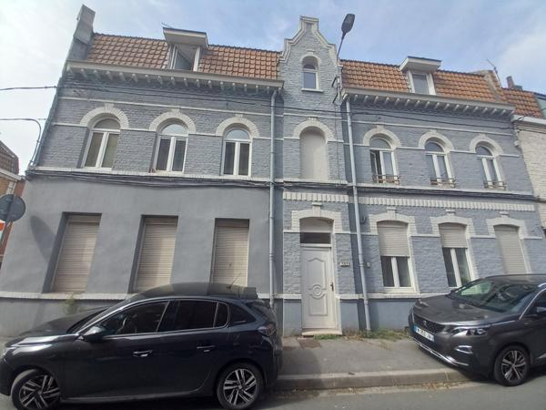 Immeuble 15 pièces - 250 m²