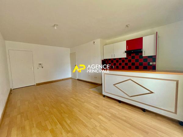 Orgemont - Colonie, Appartement 2 pièces 47 m2 avec balcon et parking à 5 minutes à pied de la gare d'Argenteuil €195 000 ** - Référence 4466