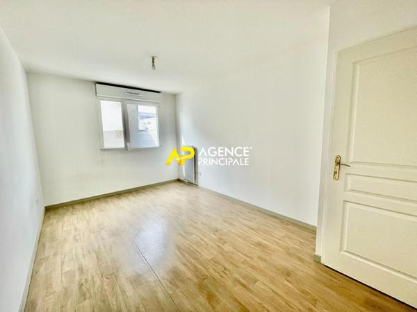 Orgemont - Colonie, Appartement 2 pièces 47 m2 avec balcon et parking à 5 minutes à pied de la gare d'Argenteuil €195 000 ** - Référence 4466