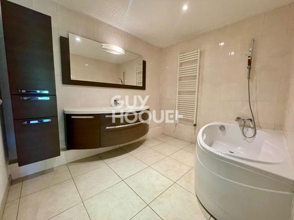 SAINT NAZAIRE LES EYMES : appartement 3 pièces (68 m²)